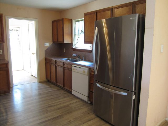 20697 Pierceall Road, Hempstead, TX 77445