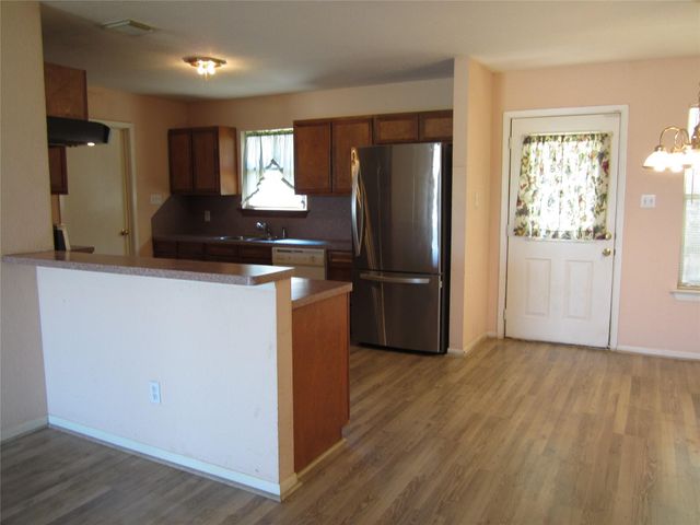 20697 Pierceall Road, Hempstead, TX 77445