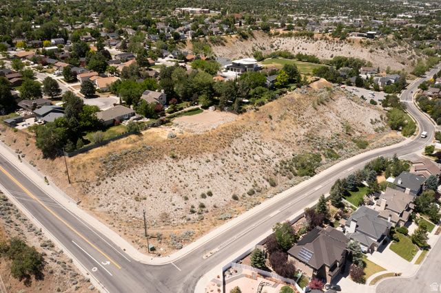 2985 E HOLLOW MILL DR, Cottonwood Heights, UT 84121