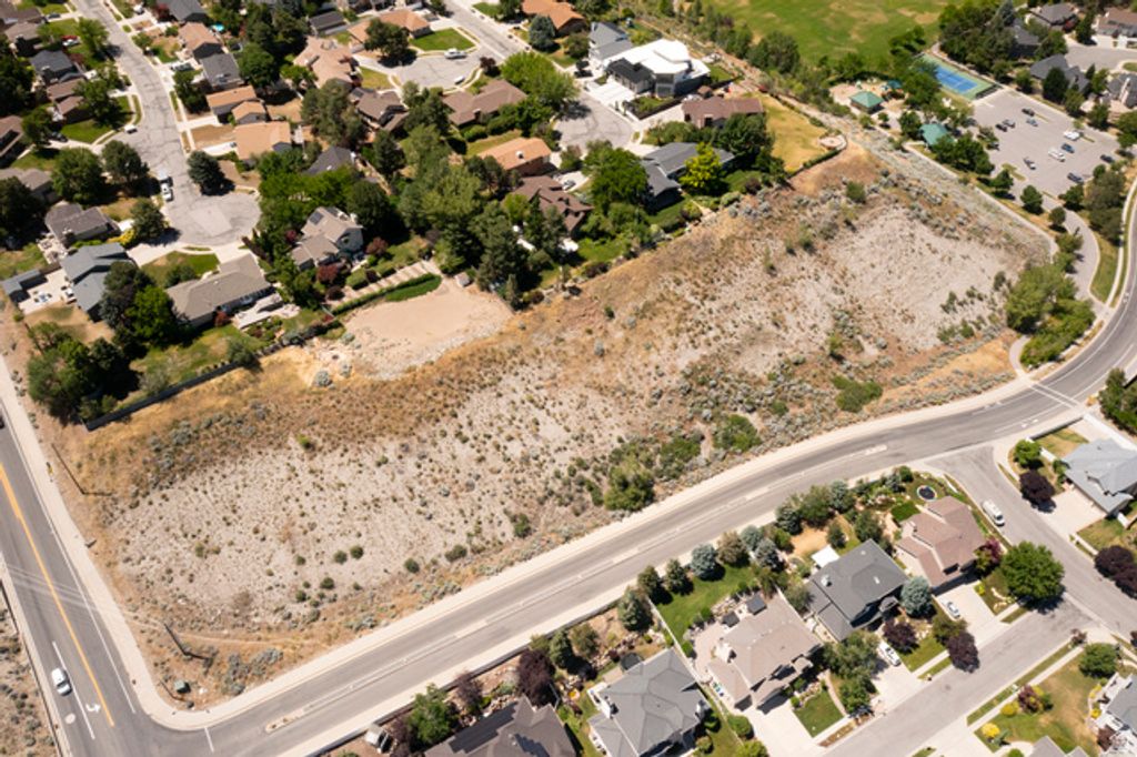2985 E HOLLOW MILL DR, Cottonwood Heights, UT 84121 — exterior