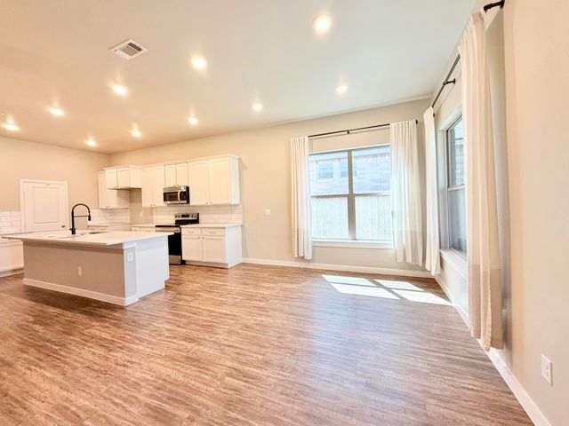 2714 Virginia Avenue, Lubbock, TX 79407