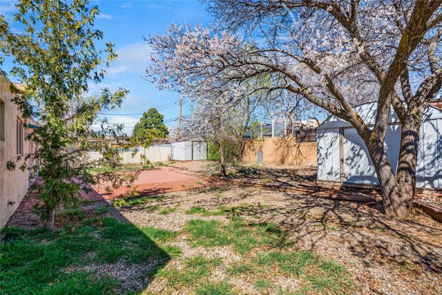 123 Spruce Street, Santa Fe, NM 87501