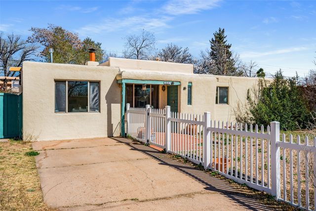 123 Spruce Street, Santa Fe, NM 87501
