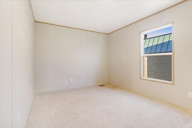 5740 County Road 1091, Celeste, TX 75423