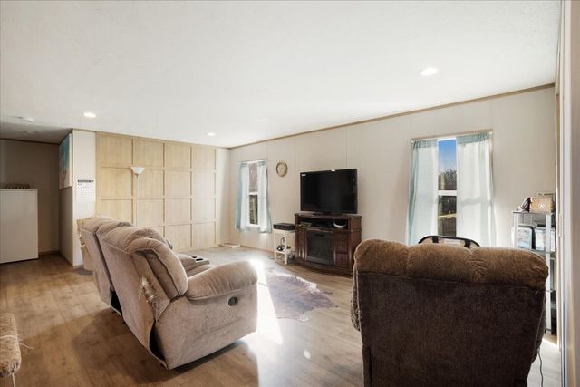 5740 County Road 1091, Celeste, TX 75423