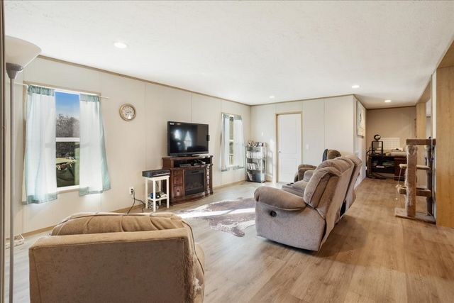 5740 County Road 1091, Celeste, TX 75423