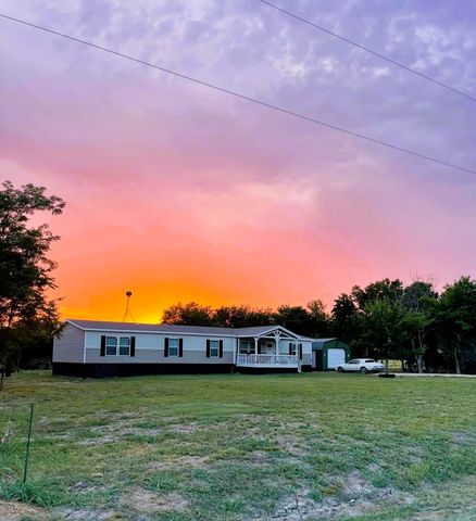 5740 County Road 1091, Celeste, TX 75423