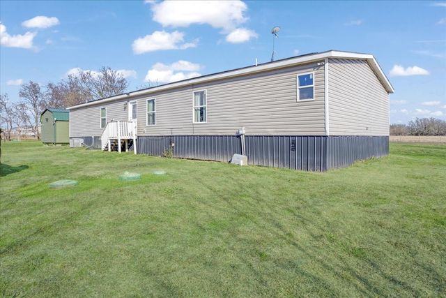 5740 County Road 1091, Celeste, TX 75423