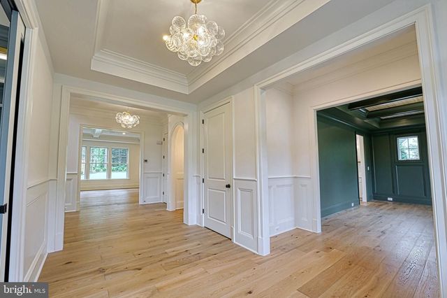 4740 34TH RD N, Arlington, VA 22207