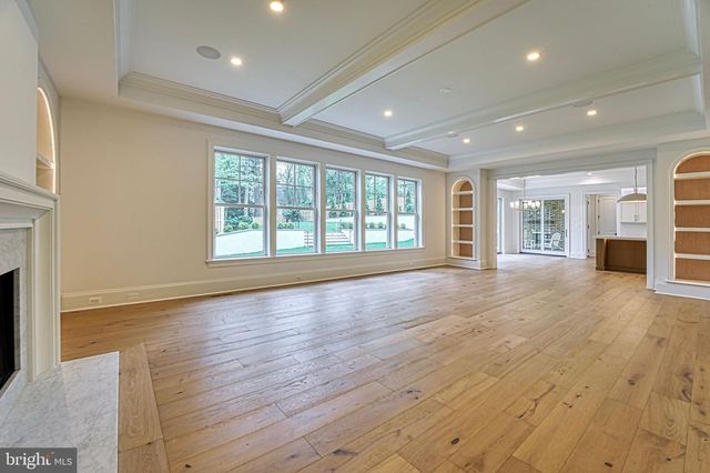 4740 34TH RD N, Arlington, VA 22207