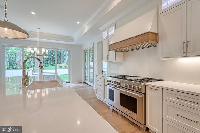 4740 34TH RD N, Arlington, VA 22207