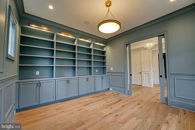 4740 34TH RD N, Arlington, VA 22207