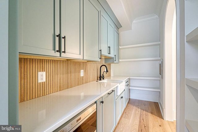 4740 34TH RD N, Arlington, VA 22207