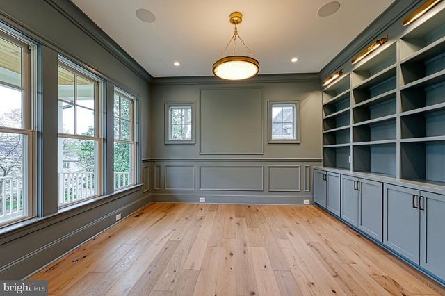 4740 34TH RD N, Arlington, VA 22207