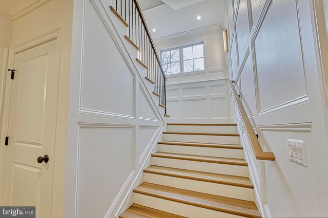 4740 34TH RD N, Arlington, VA 22207