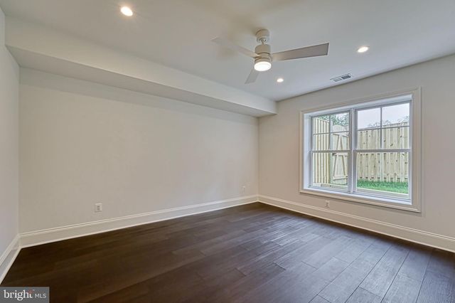 4740 34TH RD N, Arlington, VA 22207