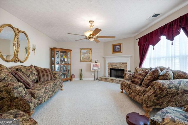 103 E SKYLINE View, Dallas, GA 30157