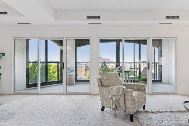 1201 Yale Place 403, Minneapolis, MN 55403