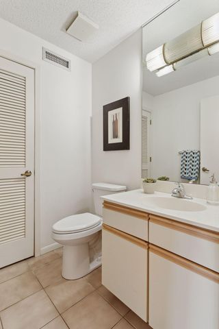 1201 Yale Place 403, Minneapolis, MN 55403