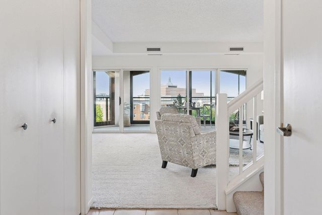 1201 Yale Place 403, Minneapolis, MN 55403