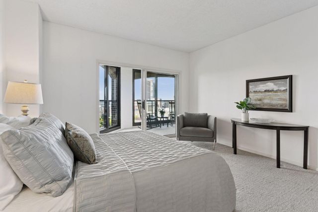 1201 Yale Place 403, Minneapolis, MN 55403