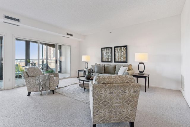 1201 Yale Place 403, Minneapolis, MN 55403