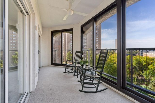 1201 Yale Place 403, Minneapolis, MN 55403