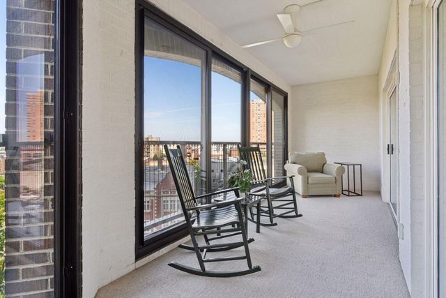 1201 Yale Place 403, Minneapolis, MN 55403