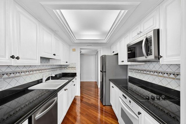 5280 N Ocean Drive 14-D, Riviera Beach, FL 33404