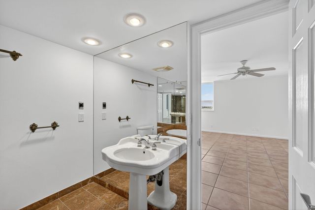 5280 N Ocean Drive 14-D, Riviera Beach, FL 33404