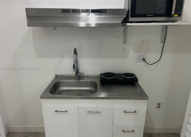 8764 SW 54th Ter Efficiency, Miami, FL 33165