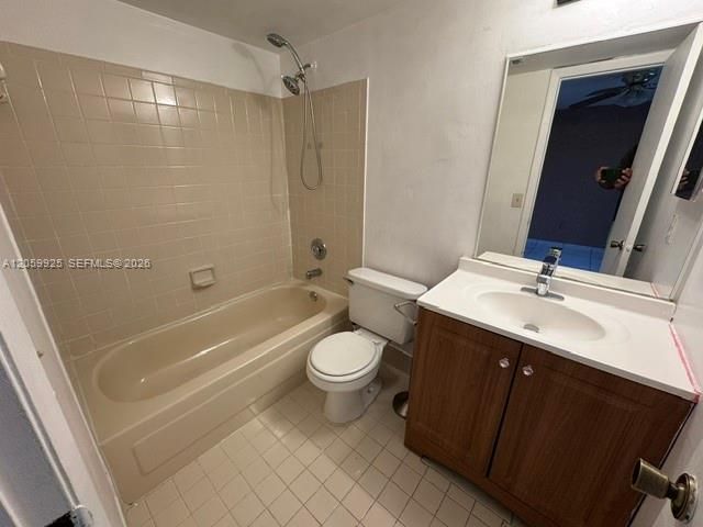 8822 SW 130th Court 208, Miami, FL 33186