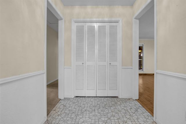 10002 Pinehurst Street, Baytown, TX 77521