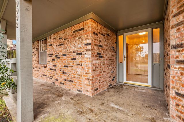 10002 Pinehurst Street, Baytown, TX 77521