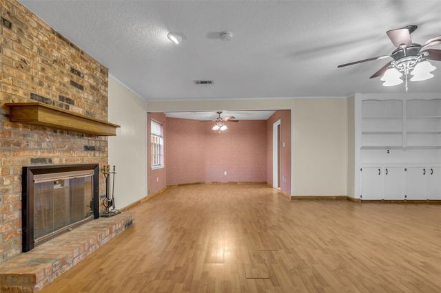 10002 Pinehurst Street, Baytown, TX 77521
