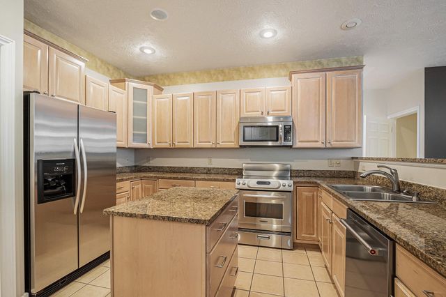 2669 Hunters Bluff, Comstock Twp, MI 49048