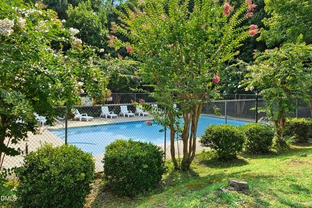 303 Smith Level Road C12, Chapel Hill, NC 27516