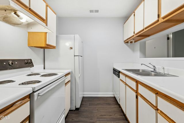303 Smith Level Road C12, Chapel Hill, NC 27516