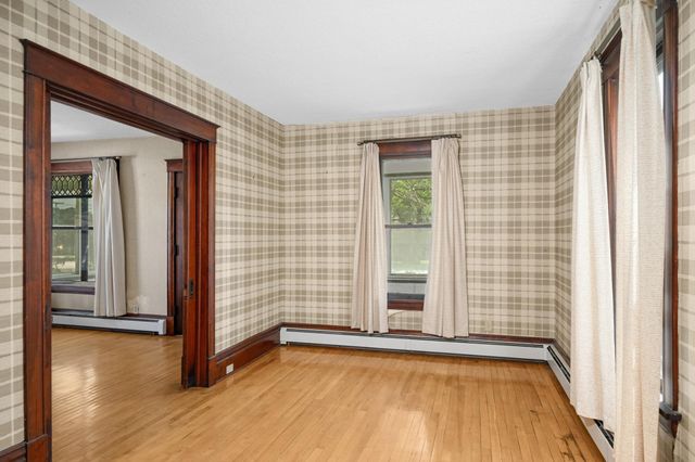 2124 W 60th Street, Minneapolis, MN 55419