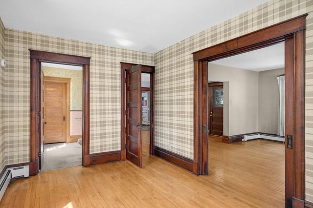 2124 W 60th Street, Minneapolis, MN 55419