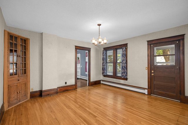 2124 W 60th Street, Minneapolis, MN 55419