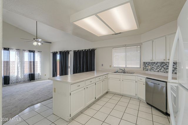 1862 N CENTER Avenue, Casa Grande, AZ 85122