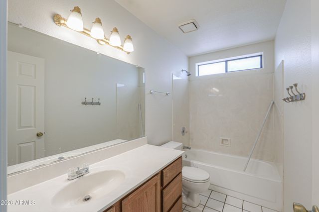1862 N CENTER Avenue, Casa Grande, AZ 85122
