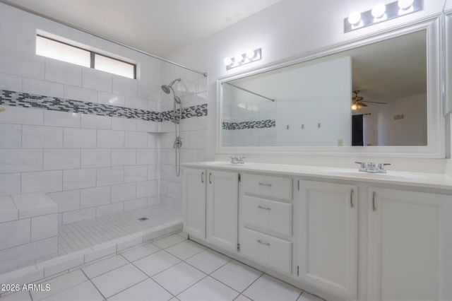 1862 N CENTER Avenue, Casa Grande, AZ 85122
