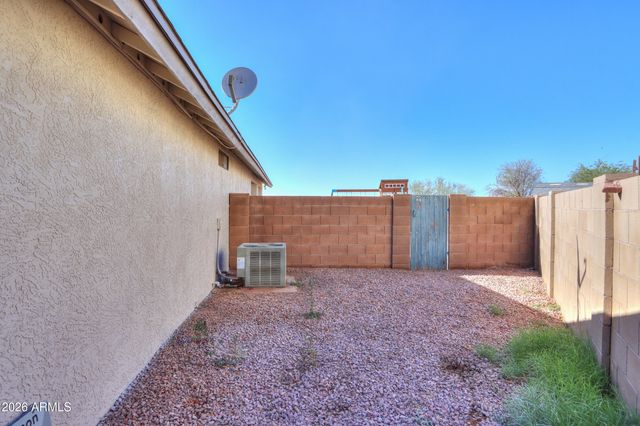 1862 N CENTER Avenue, Casa Grande, AZ 85122