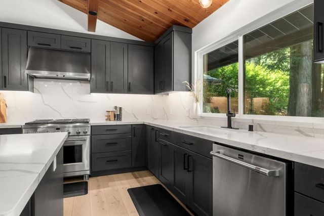 1855 Early Drive, Felton, CA 95018