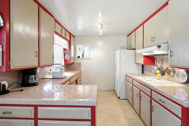 1608 Ohio Ave, Modesto, CA 95358