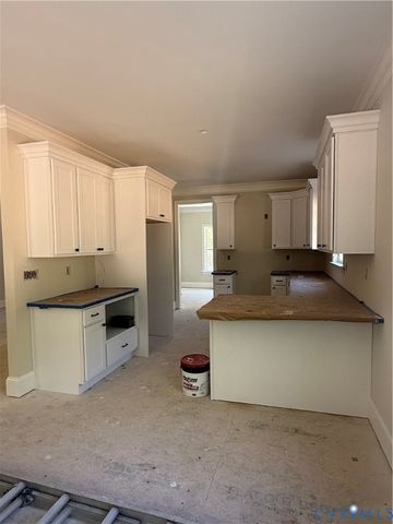1044 Holly Stone Dr, Mechanicsville, VA 23111