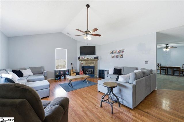 108 Meadow Hill Way, Taylors, SC 29687