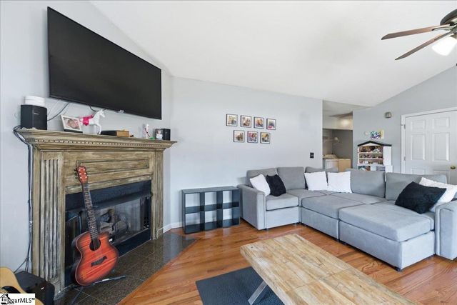 108 Meadow Hill Way, Taylors, SC 29687